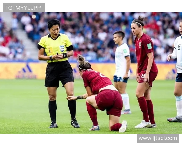 中国足球裁判首次执法欧战，国际足联高度评价